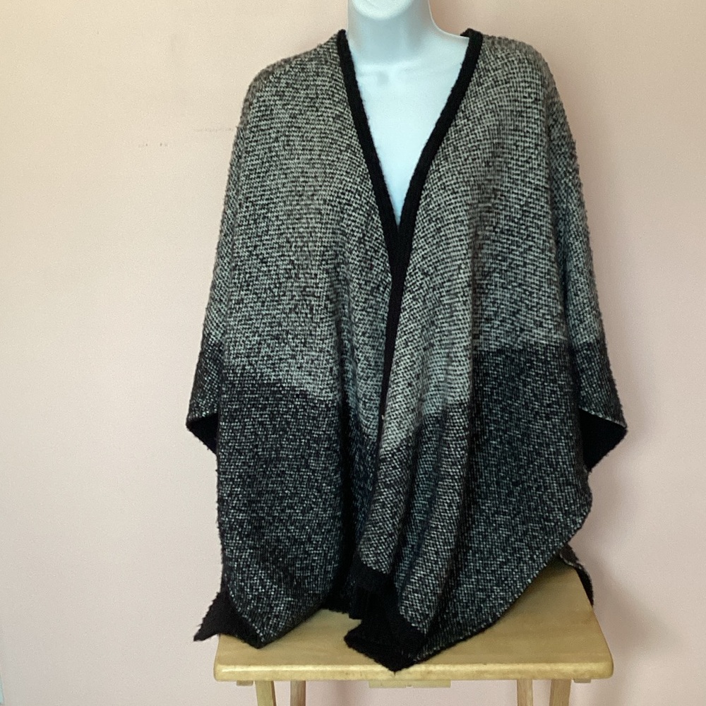 Black & White Shawl Wrap